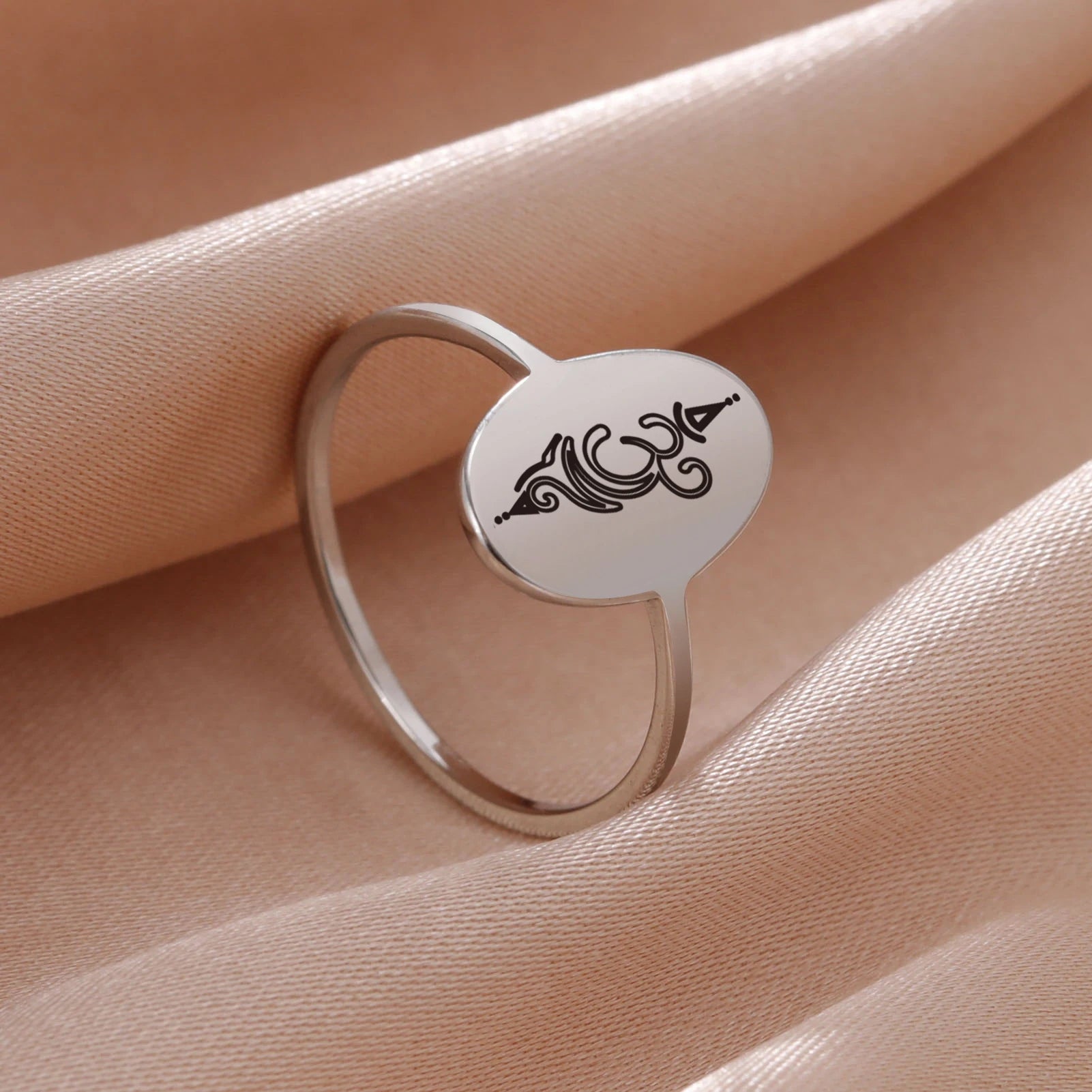ANILLO NÉMESIS
