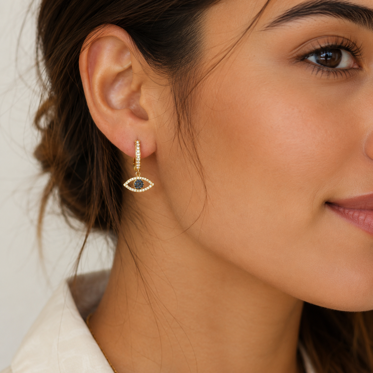 Pendientes Ojo Aura bañado en oro 18k