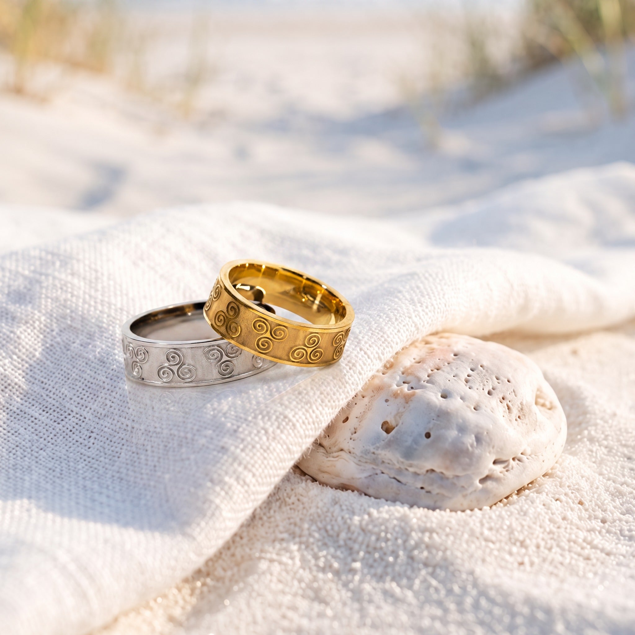 Némesis Lotus Unalome Ring