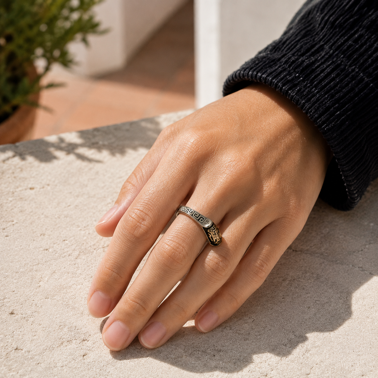 TIBETAN RING ROTATING RING WITH MANTRA "Om Mani Padme Hum"