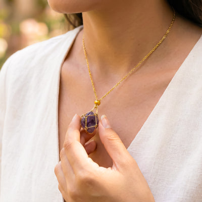 TIGER EYE PENDANT WITH LEATHER CHAIN ​​(black) 