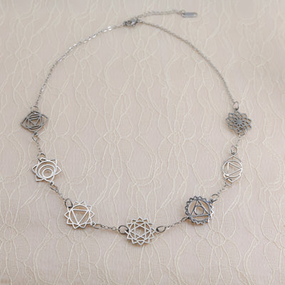 Colgante Chakras | Acero Inoxidable con baño oro 18K o plata  |  Equilibrio y Energía Interior