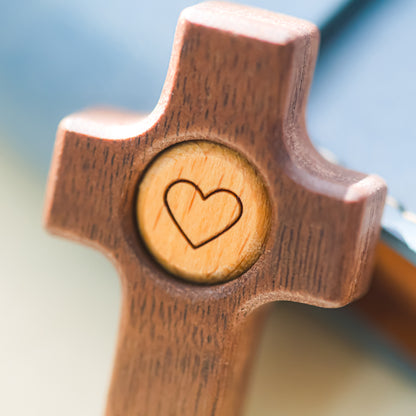 Cruz con Corazón de Olivo