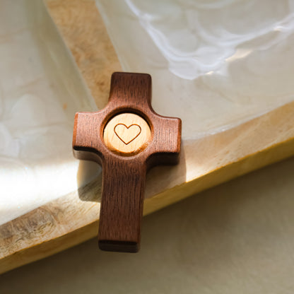 Cruz con Corazón de Olivo
