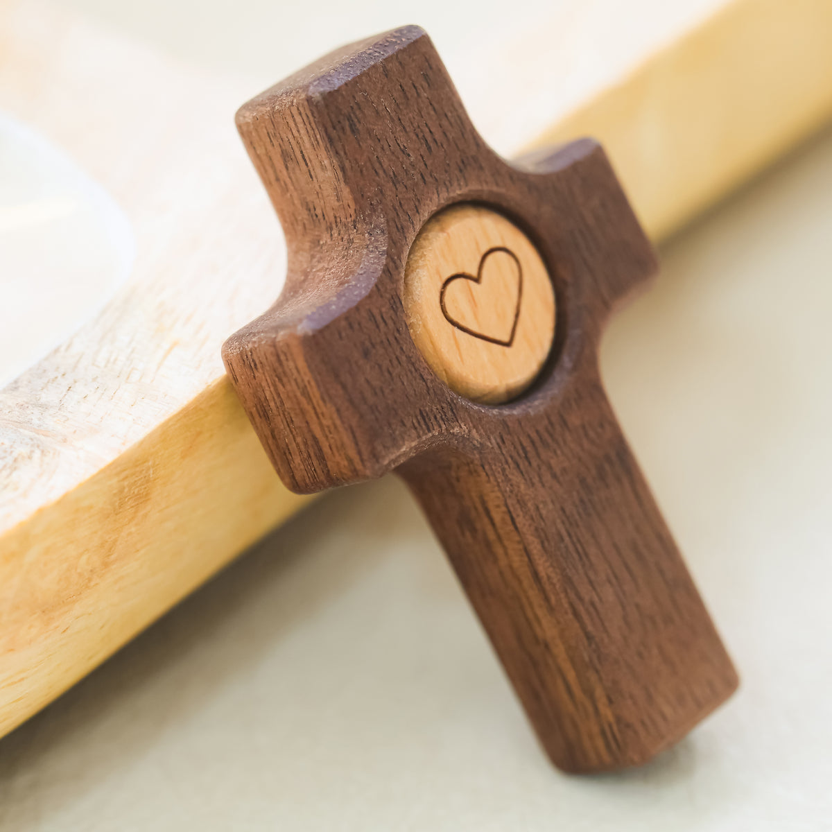 Cruz con Corazón de Olivo