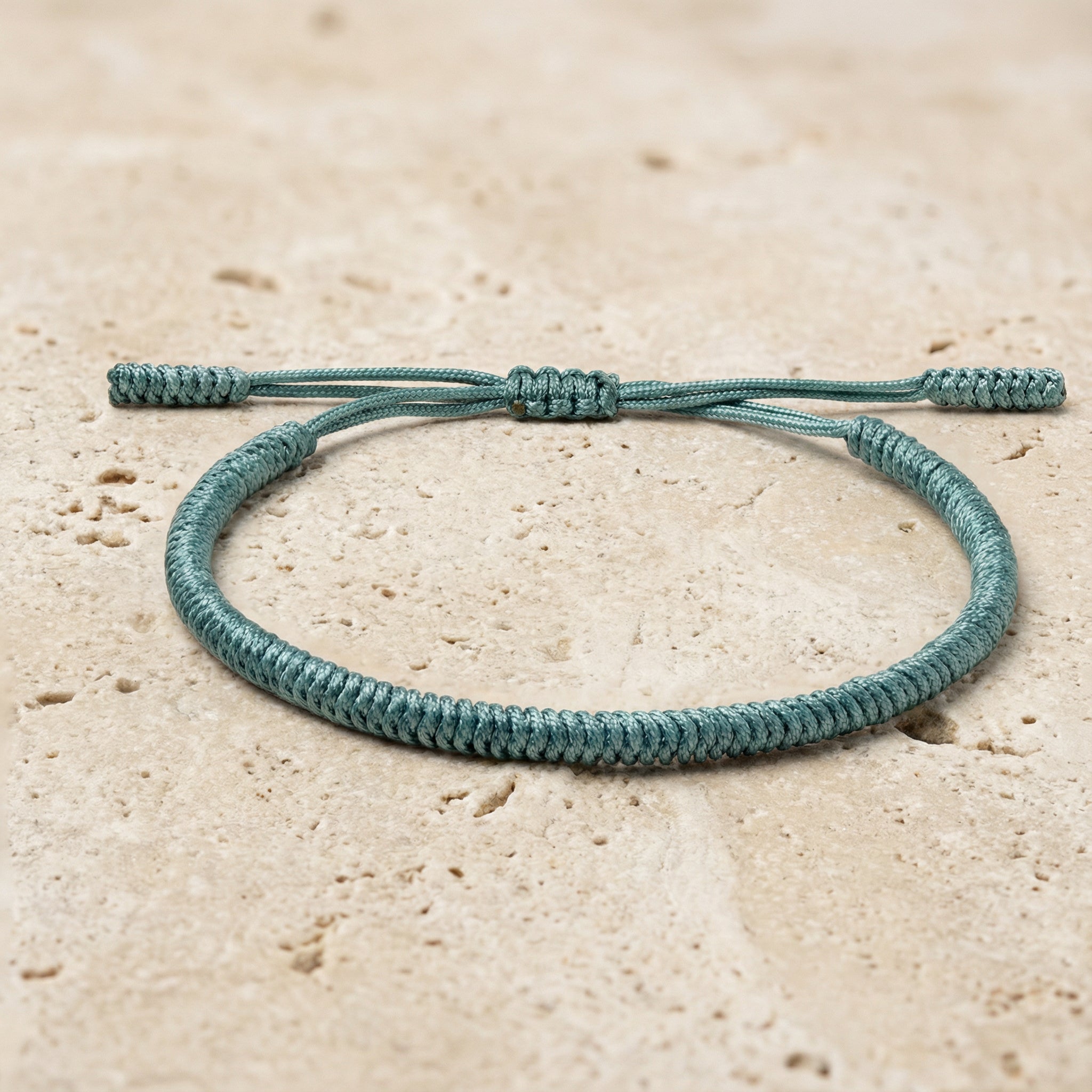 Pulsera Budista de Nudos Hecha a Mano | Protección, Suerte y Energía